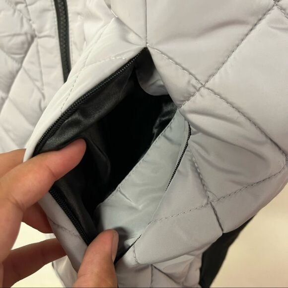 Andrew Marc Ladies Quilted Full Zip Vest Gray & Black Sz XXL - Picture 3 of 4